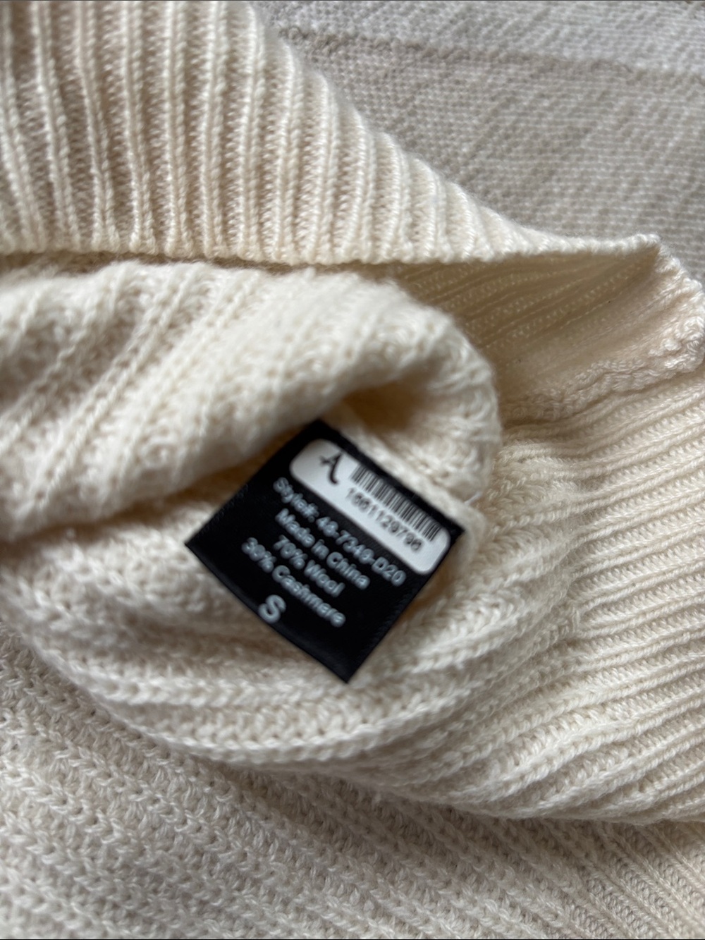 Jenni Kayne Wool Cashmere Sweater in Cream , Size Small - Picture 3 of 3